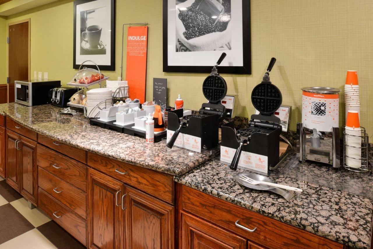 Hotel Hampton & 3*