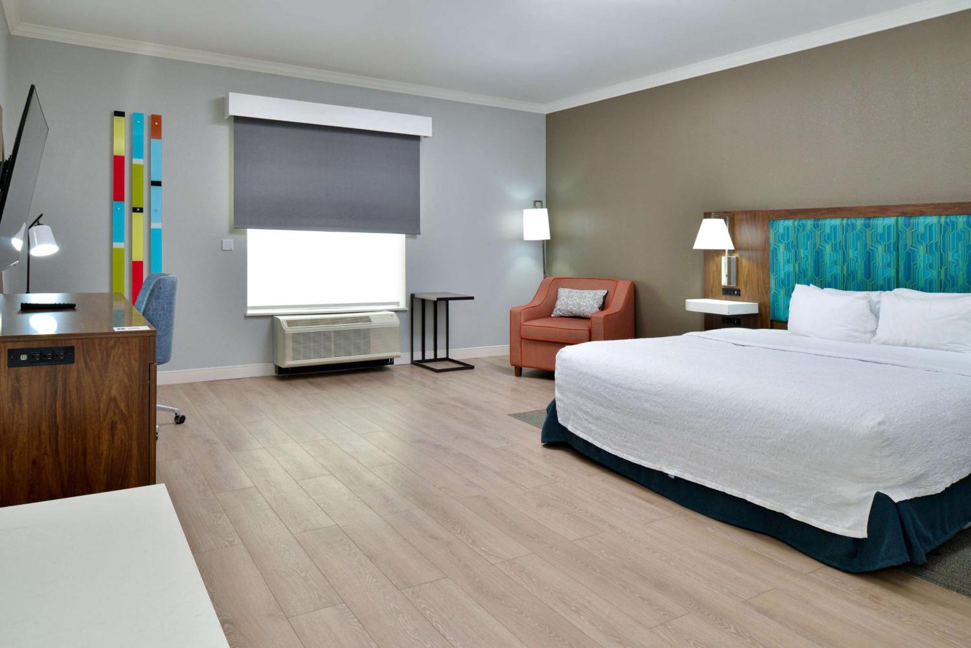 Hampton & Hotel Greenville