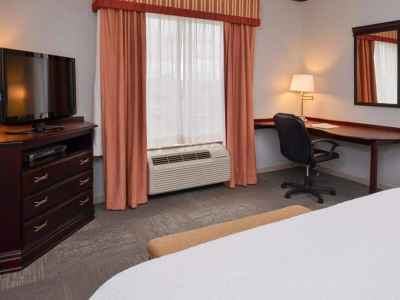 Hampton & Hotel