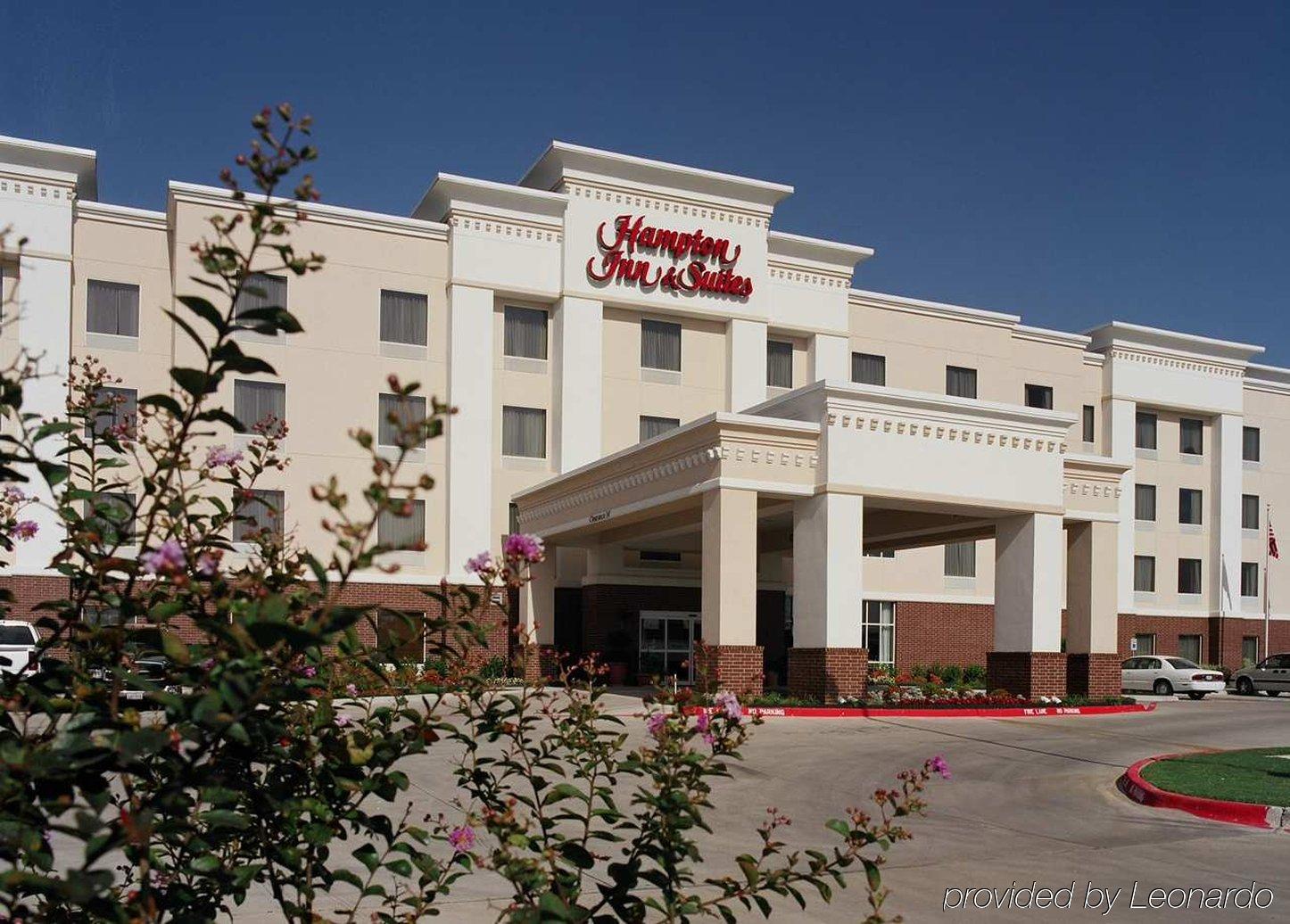 Hampton & Hotel 3*